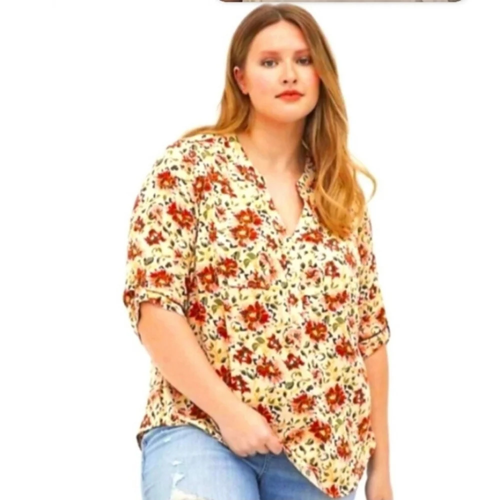 Torrid Floral Roll Tab Challis Rayon Blouse Split V Neck Cream Red Pink Size 4X